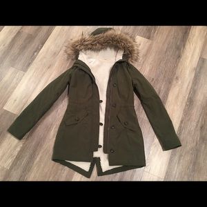 Hollister Army Green Sherpa Lined Parka